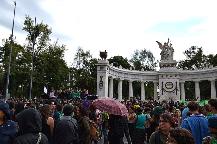 Decidir lo que pensamos: FEMINISMO