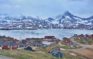 Tasiilaq_-_Greenland_summer_2009-934x