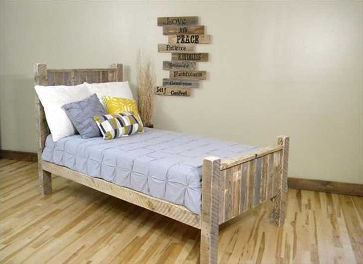 16 impresionantes ideas para hacer de tu cama una maravilla con ... Diseño de respaldos para camas matrimoniales