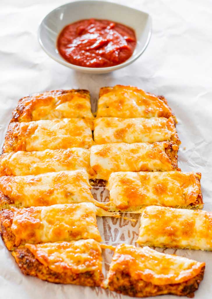 cheesy-cauliflower-breadsticks