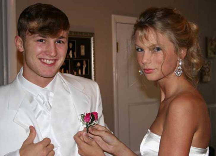 prom-photo-taylor-swift