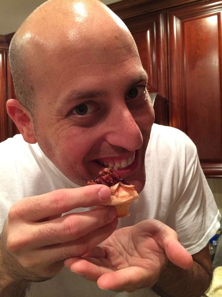 halloween-pastry-do-it-yourself-zombie-mouth-muffin-semadarg-8