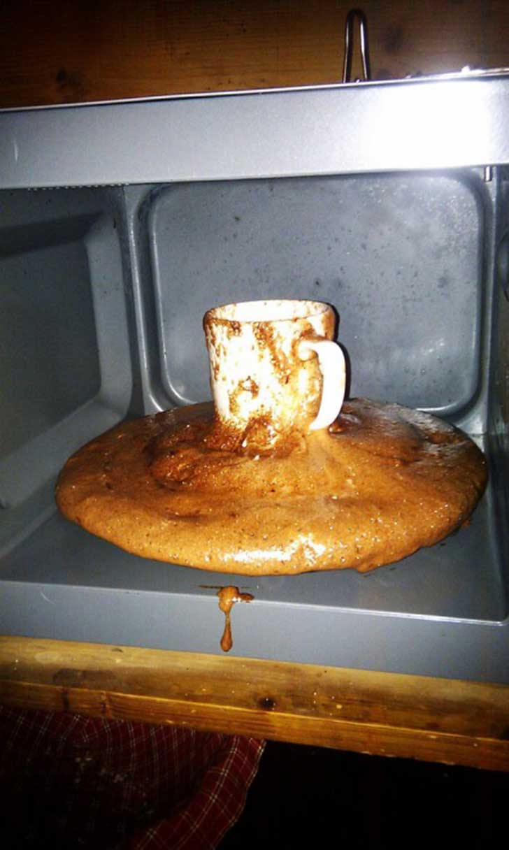 personas-que-no-deben-estar-cerca-de-la-cocina-jamás-37-449x750