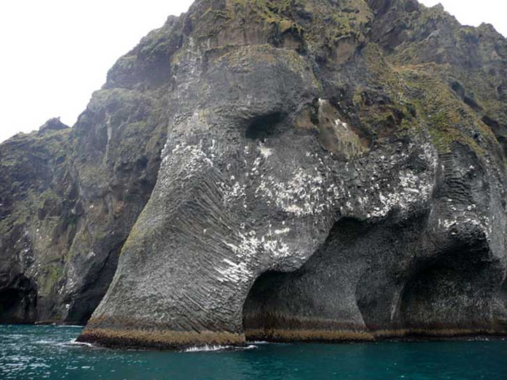rock-formation-elephant-heimaey-iceland-20