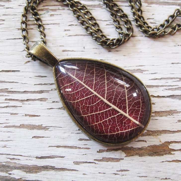 Handmade-Botanical-Jewelry-by-Adrienne-DeLoe-5744028979ec6__700 2