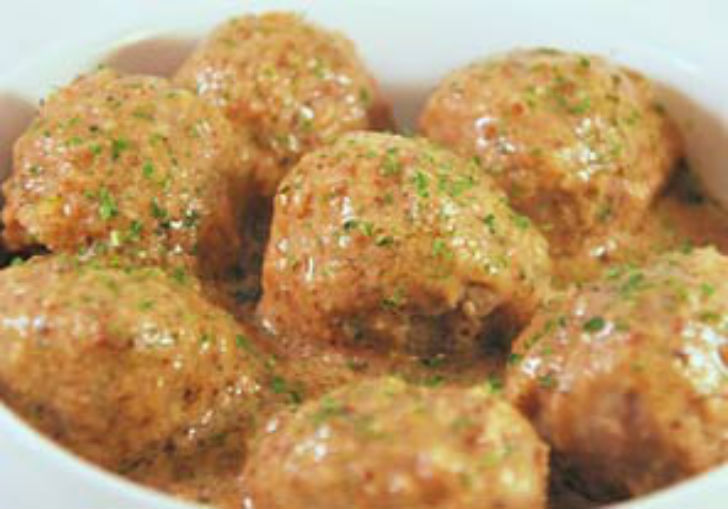 albondigas-con-salsa-de-almendras