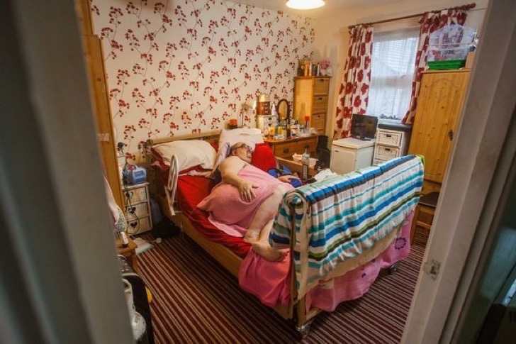 Necesitaba traslado médico especial. La ambulancia lo botó y lo dejó