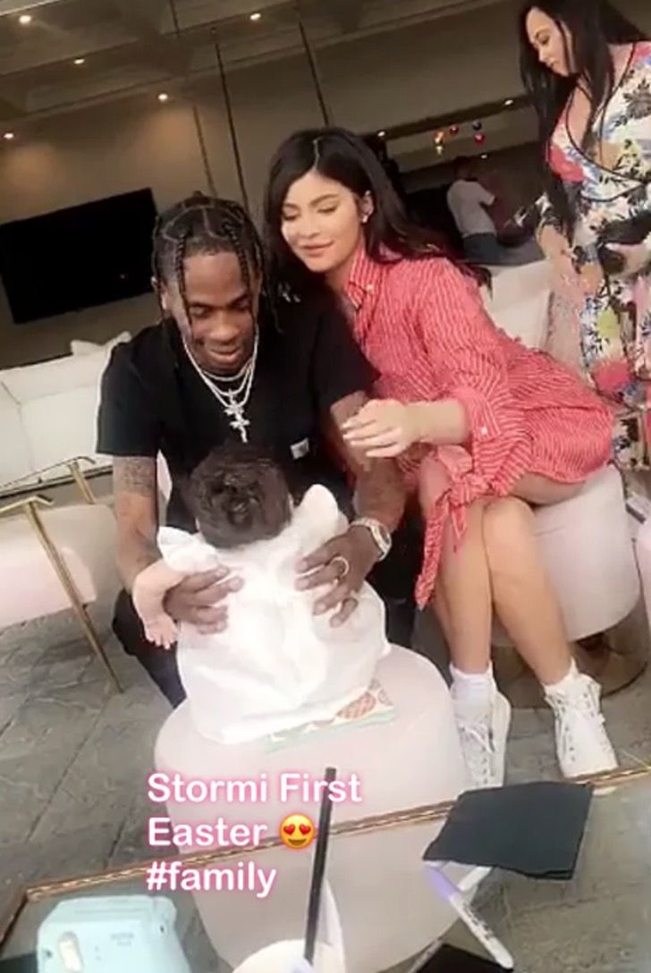 Kylie Jenner ama a los raperos con nombres raros. 10 celebridades con que salió antes de ser madre 10 Snapchat user yrisduh - Kylie Jenner ama a los raperos con nombres raros. 10 celebridades con que salió antes de ser madre