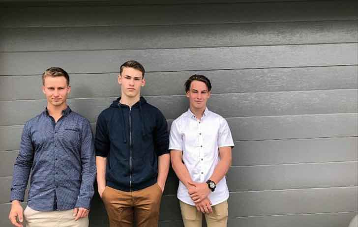 Sus padres mueren de forma trágica y decide convertirse en guardián de