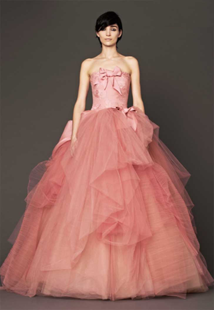 20 vestidos de novia que te harán querer salir del tradicional
